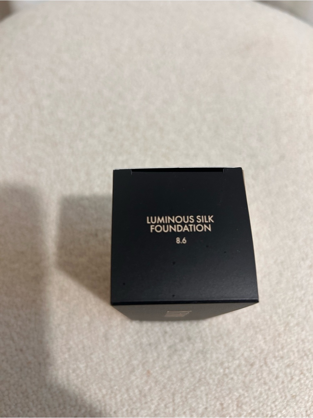 Armani Luminous Silk Foundation 8.6 | New PR Sample | Full Size - Picture 4 of 7